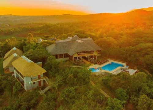 Ngorongoro Lodge Tendato nella Foresta