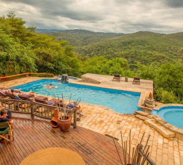 Ngorongoro Lodge Tendato Nella Foresta Fuori Pista